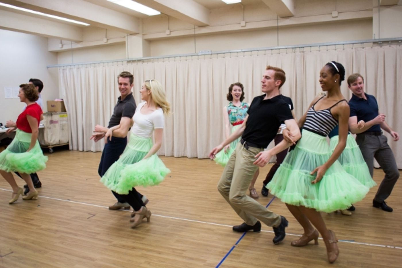 Photo Coverage: Happy Holidays! Sneak Peek at Scenes from New IRVING BERLIN'S WHITE CHRISTMAS National Tour Image