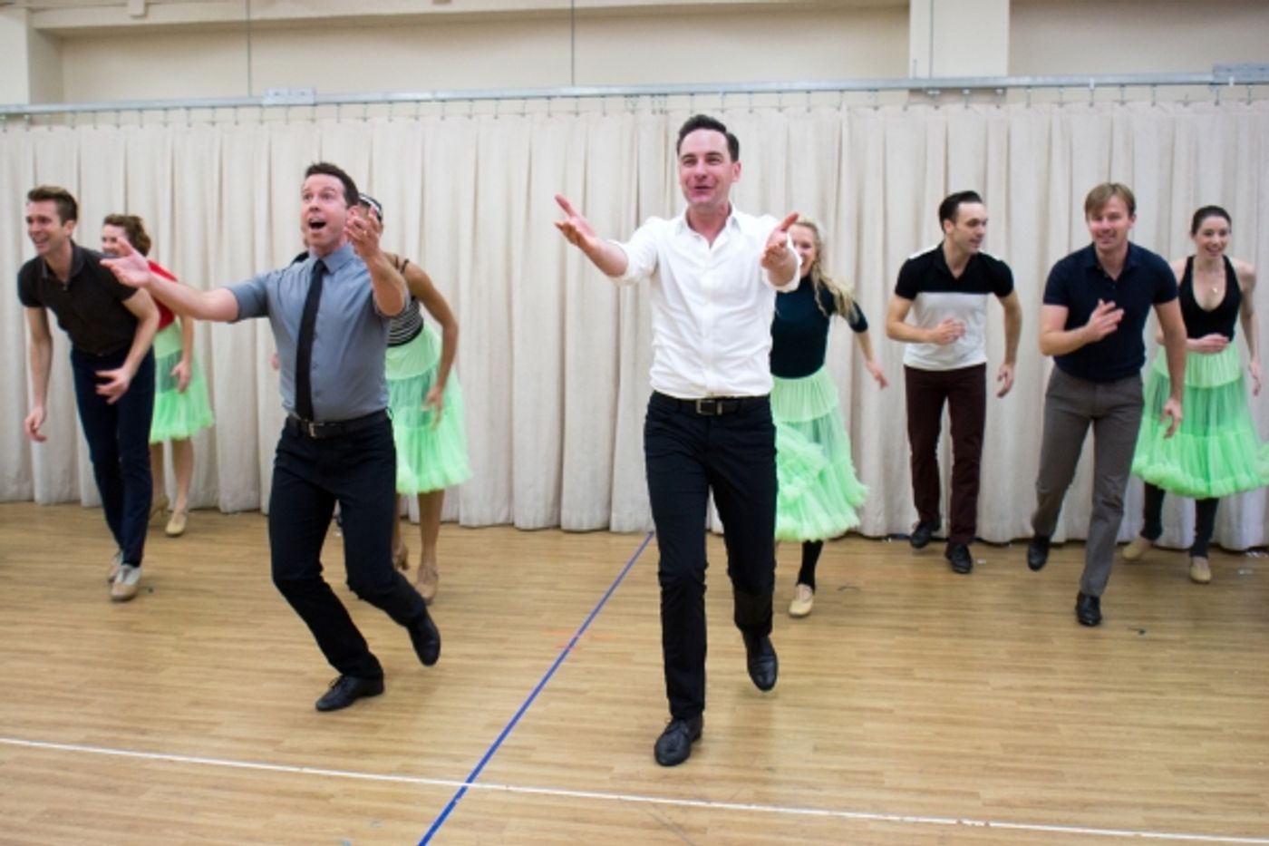 Photo Coverage: Happy Holidays! Sneak Peek at Scenes from New IRVING BERLIN'S WHITE CHRISTMAS National Tour Image