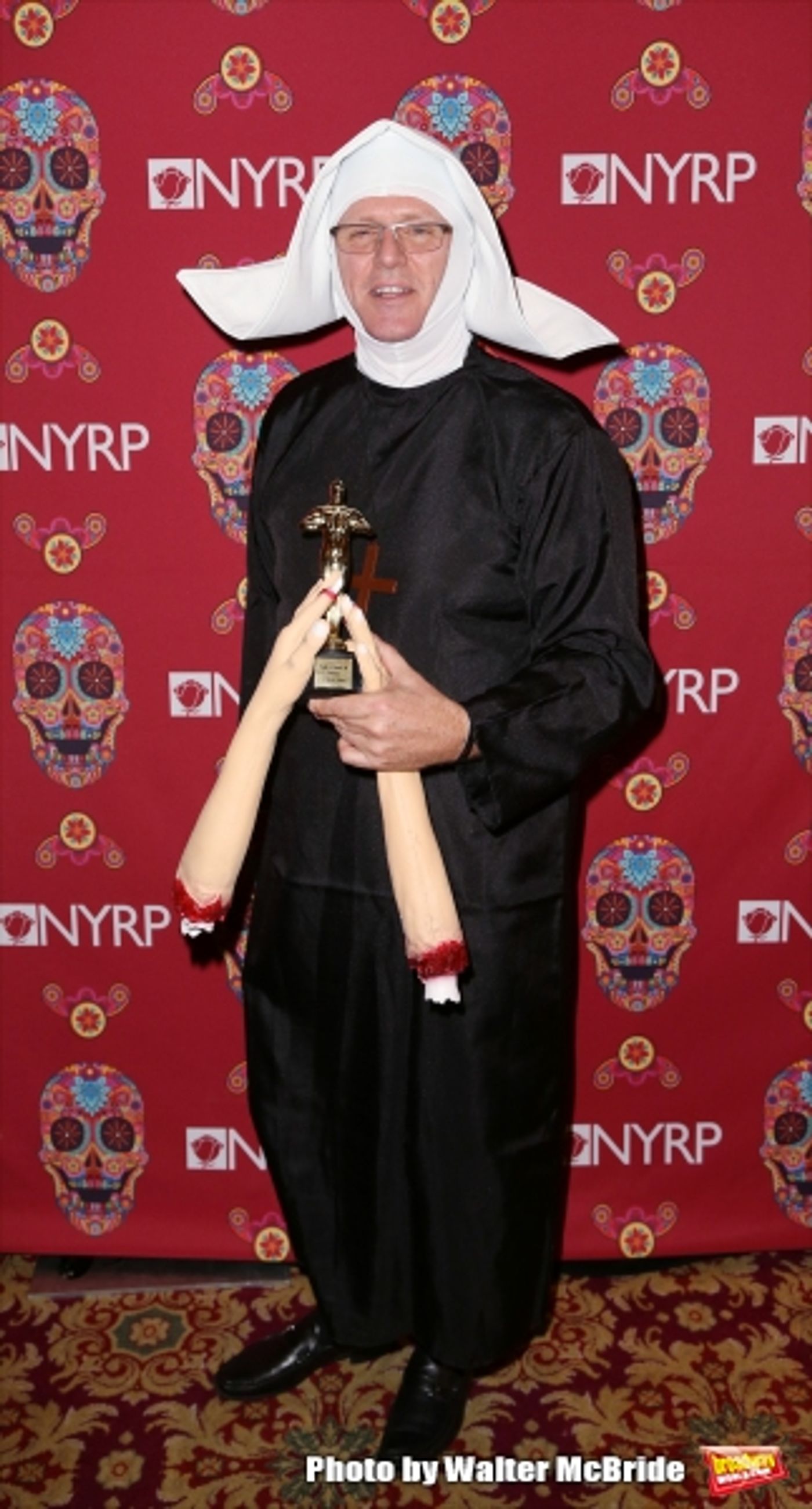 Photo Coverage: Bette Midler Hosts Annual HULAWEEN  Image