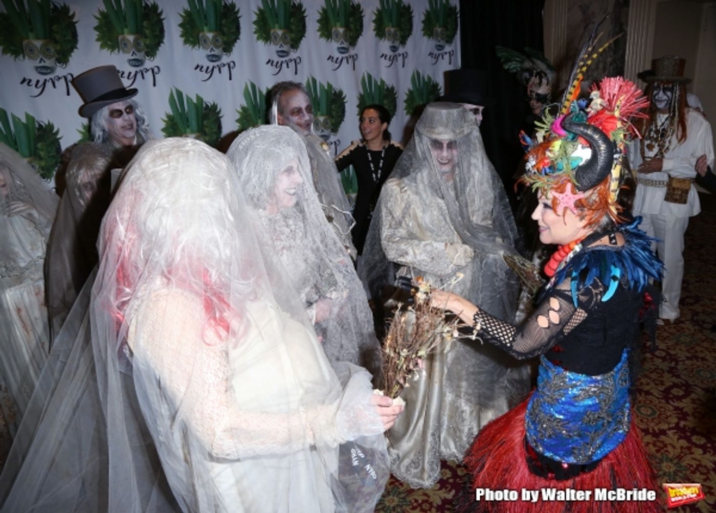 Photo Coverage: Bette Midler Hosts Annual HULAWEEN  Image