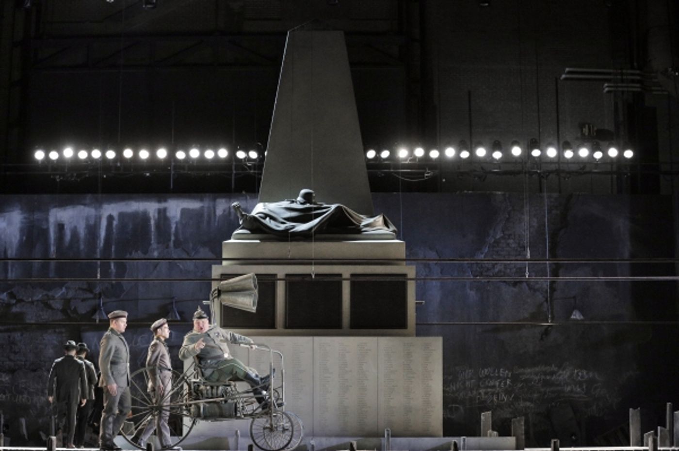 Photo Flash: Sir David McVicar's WOZZECK at Lyric Opera Photo Flash: Sir David McVicar's WOZZECK at Lyric Opera Image