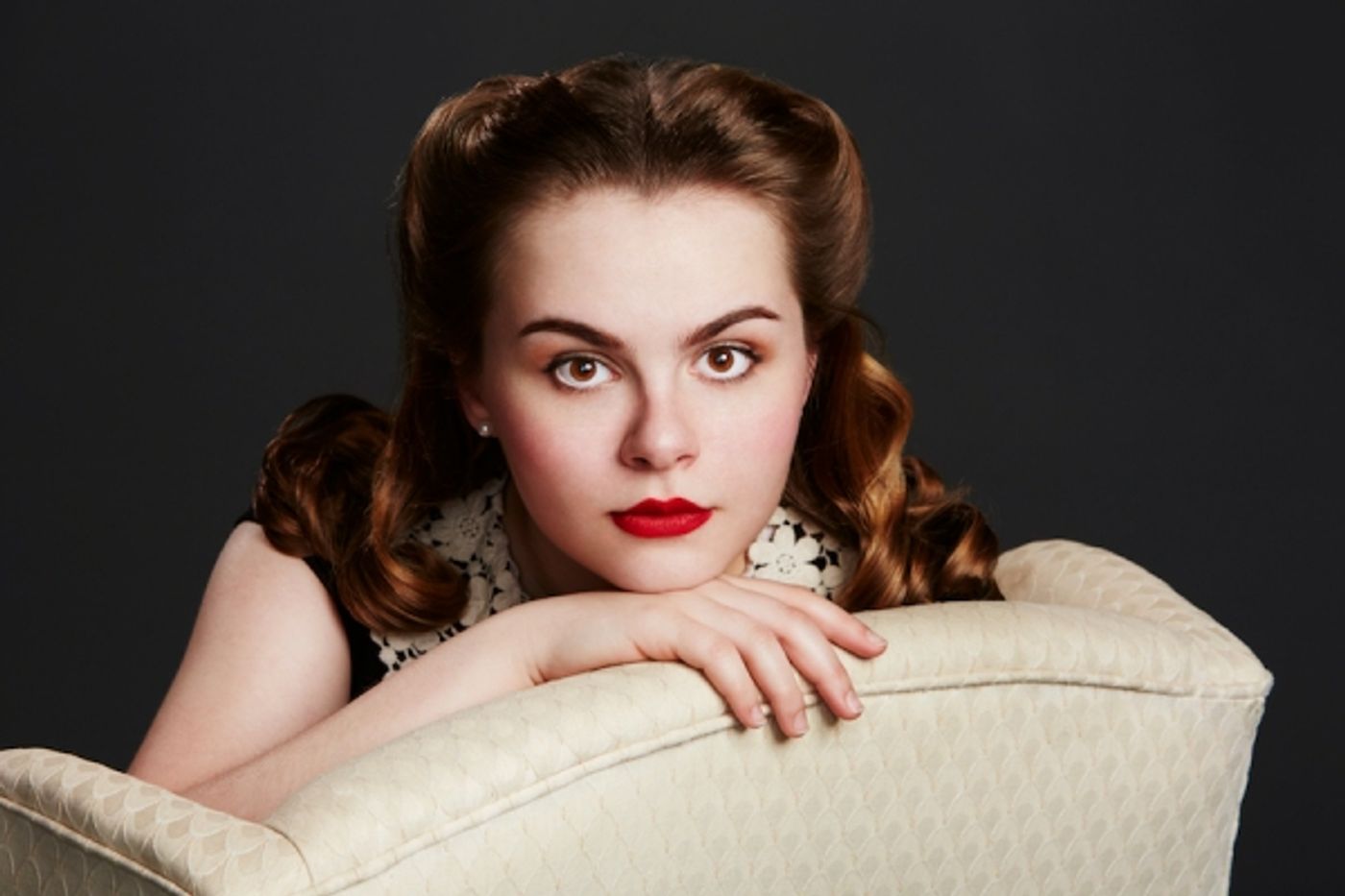 Photo Flash: Ruby Rakos Stars as 'Judy Garland' in Flat Rock Playhouse's CHASING RAINBOWS: THE ROAD TO OZ, Beginning Tonight  Image