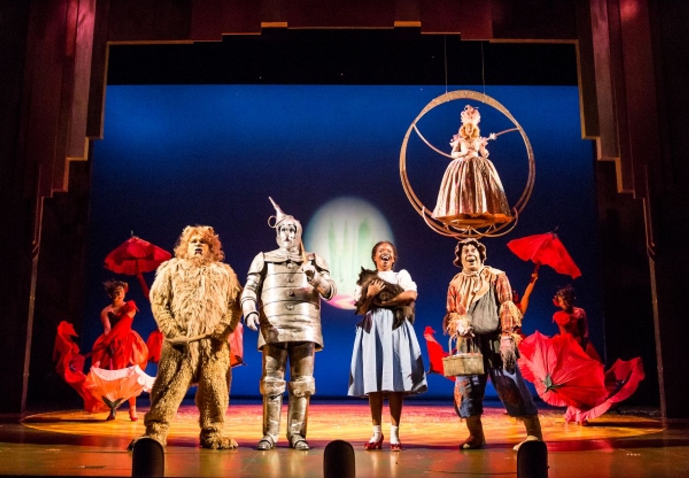 Photo Flash: First Look at THE WIZARD OF OZ at Children's Theatre Company  Image