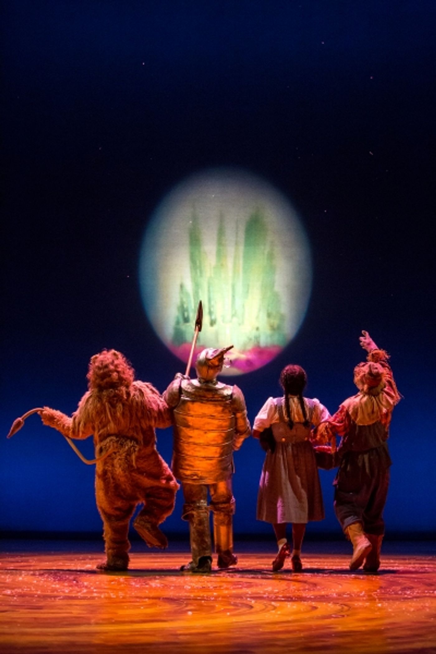 Photo Flash: First Look at THE WIZARD OF OZ at Children's Theatre Company  Image