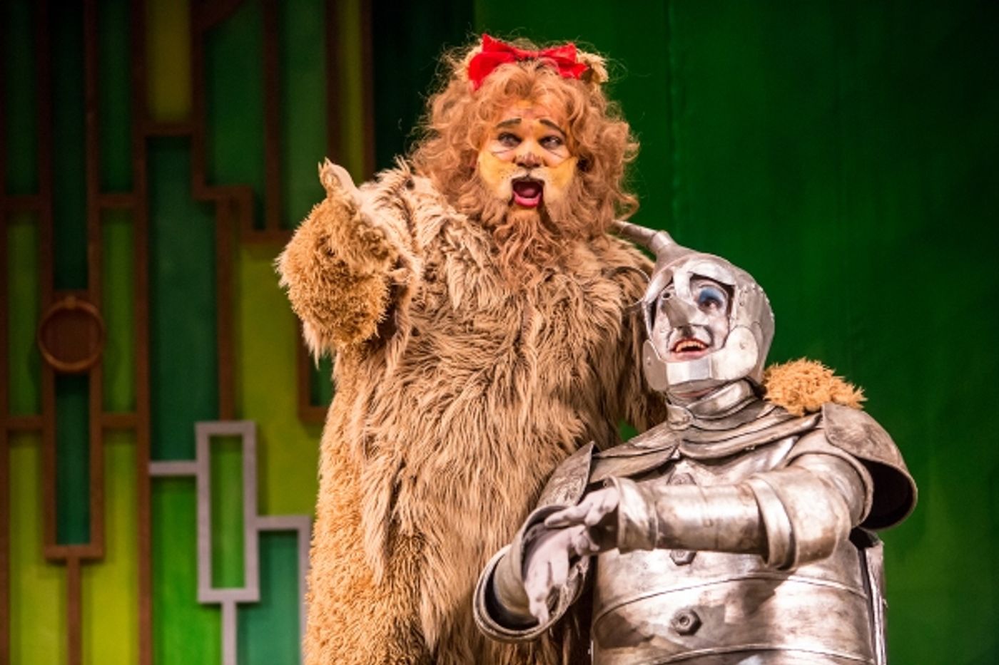 Photo Flash: First Look at THE WIZARD OF OZ at Children's Theatre Company  Image