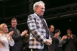 Des McAnuff with the cast of Jersey Boys Photo