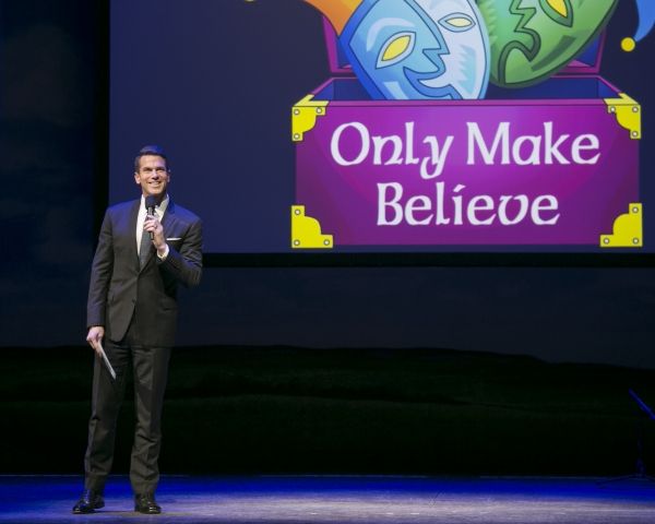 Thomas Roberts Photo