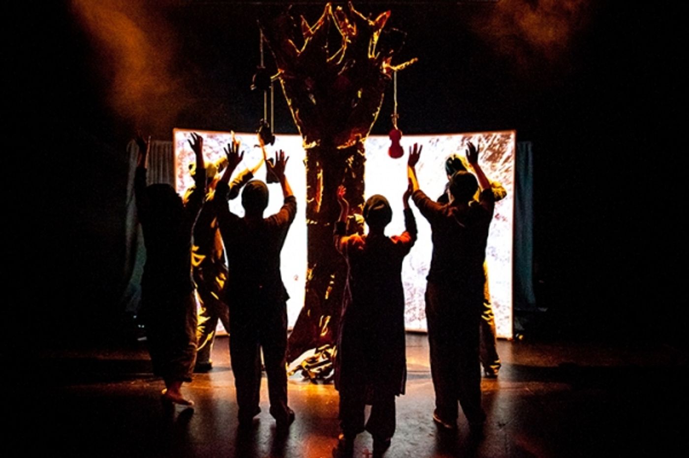 Photo Flash: THE KING OF CHELM Begins Tonight at the Kraine Theatre  Image