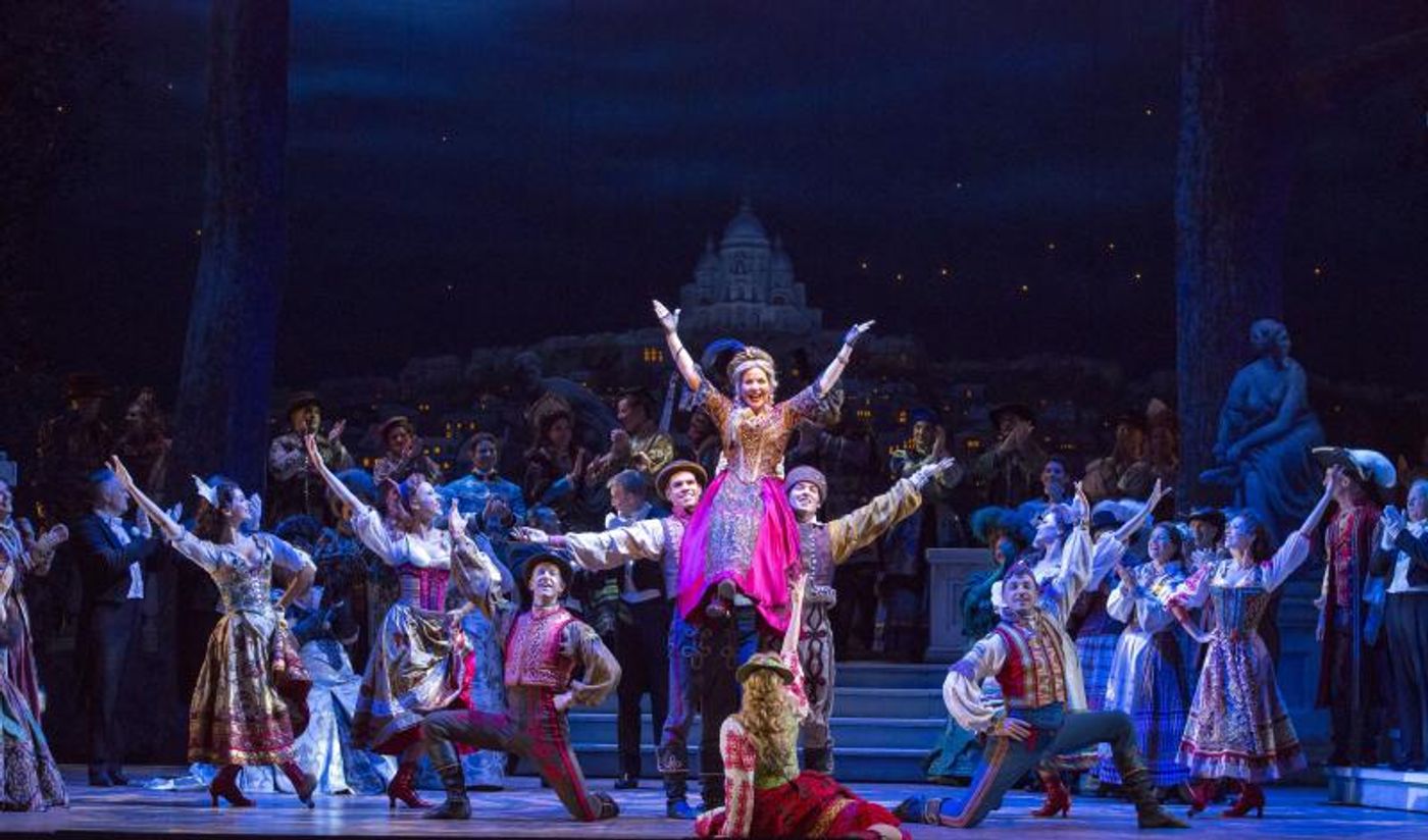 Photo Flash: First Look at Renee Fleming, Heidi Stober & More in Lyric Opera of Chicago's THE MERRY WIDOW  Image