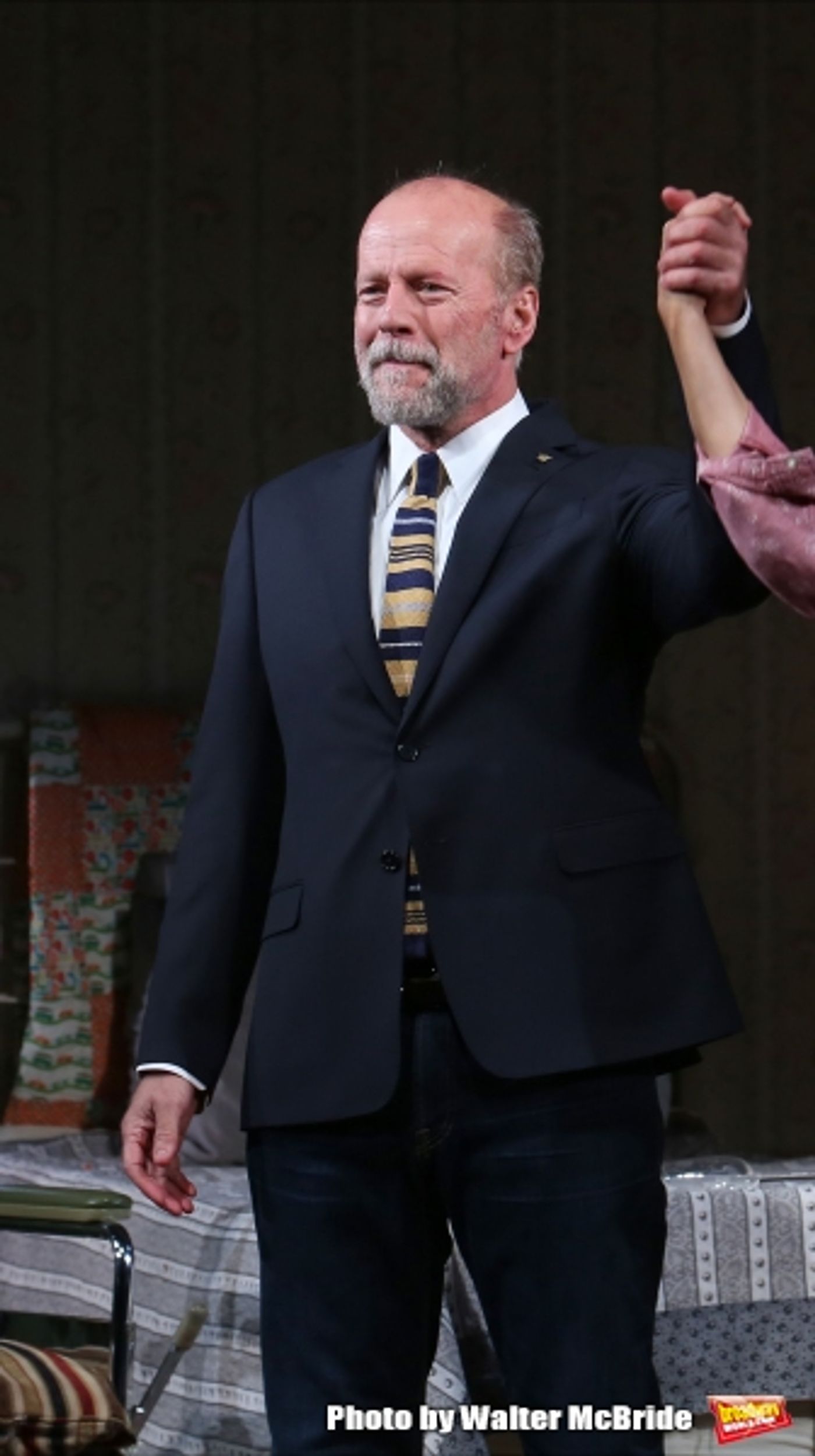 Photo Coverage: MISERY's Bruce Willis and Laurie Metcalf Take Opening Night Bows Image