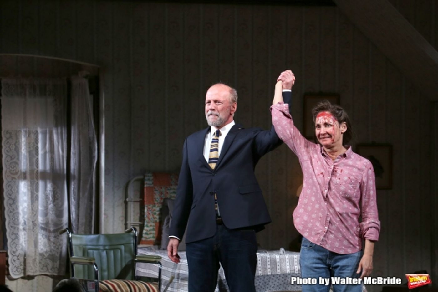 Photo Coverage: MISERY's Bruce Willis and Laurie Metcalf Take Opening Night Bows Image