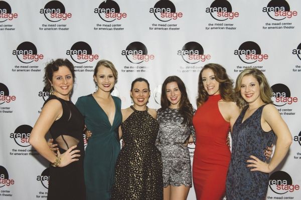 Dorea Schmidt, Lara Zinn, Jesse Palmer, Jane Bunting, Lauren Gemelli and Juliane Godf Photo