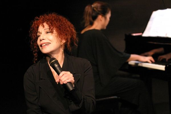 Julia Migenes Photo