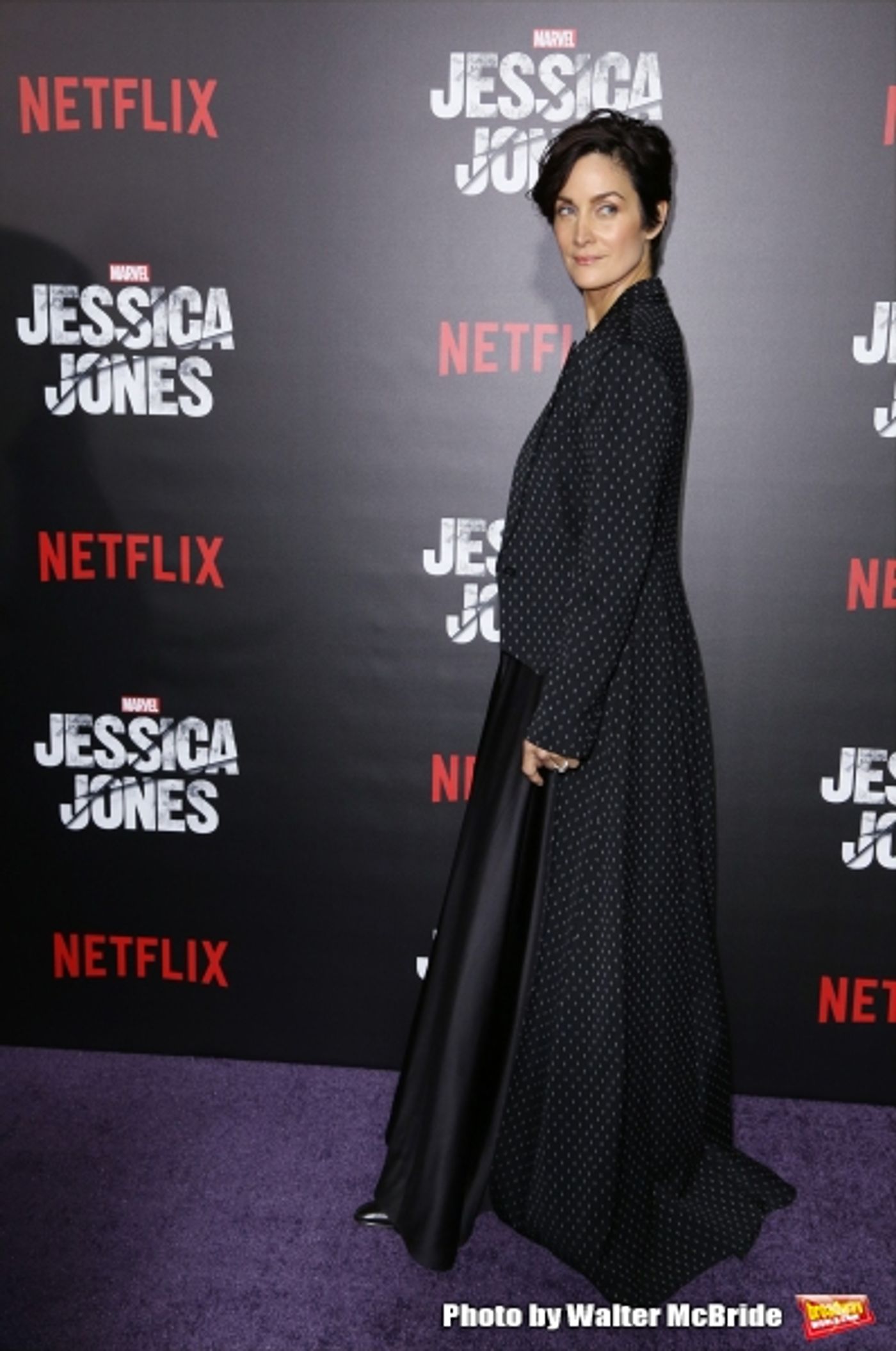 Photo Coverage: On the Netflix Carpet with MARVEL'S JESSICA JONES  Image