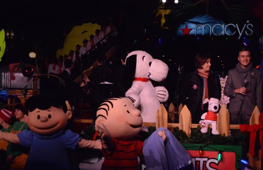 Photo Coverage: PEANUTS Celebrates 50th Anniversary in Macy's 2015 Window Displays Image