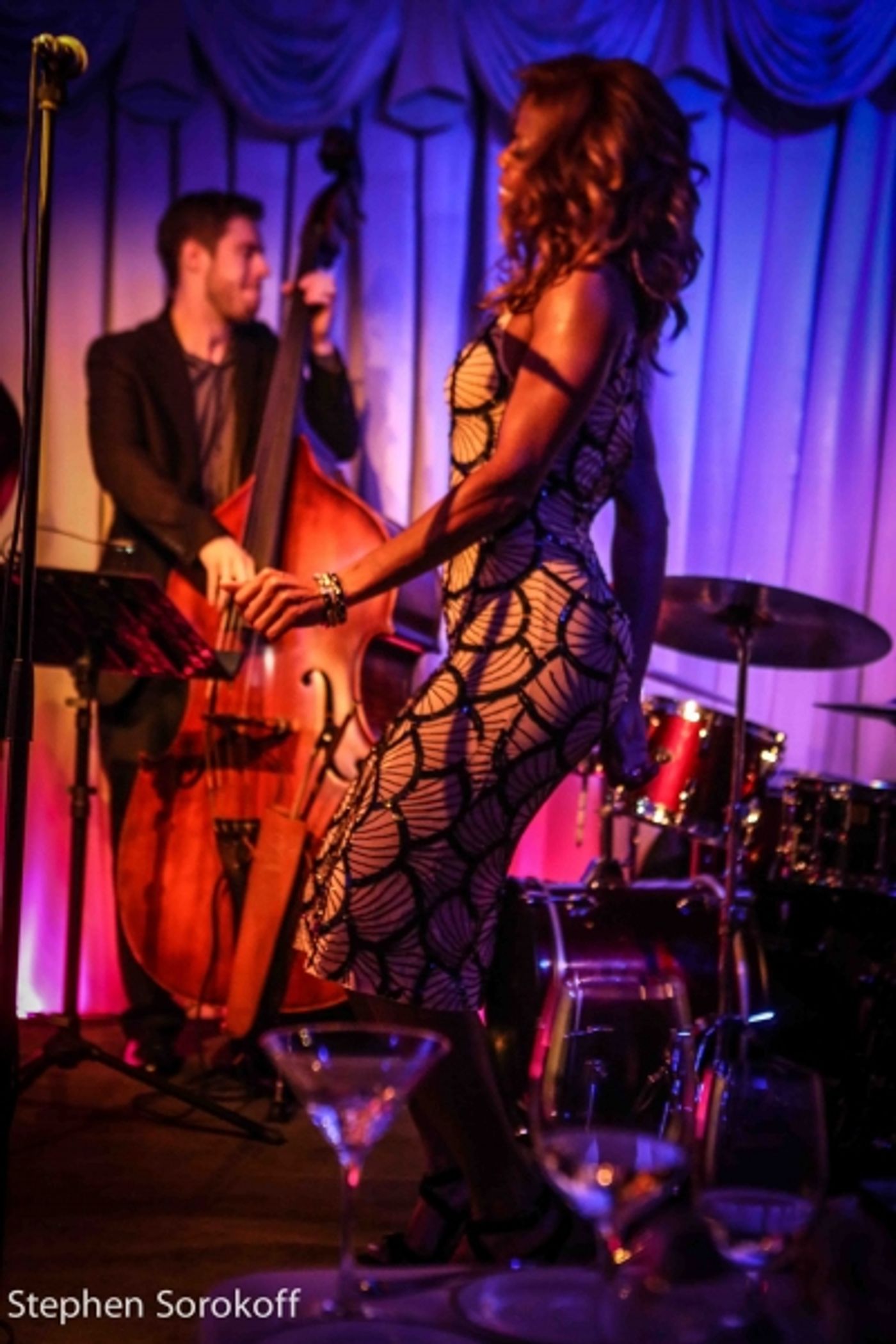 Photo Coverage: Nicole Henry Plays The Royal Room at The Colony Hotel in Palm Beach  Image