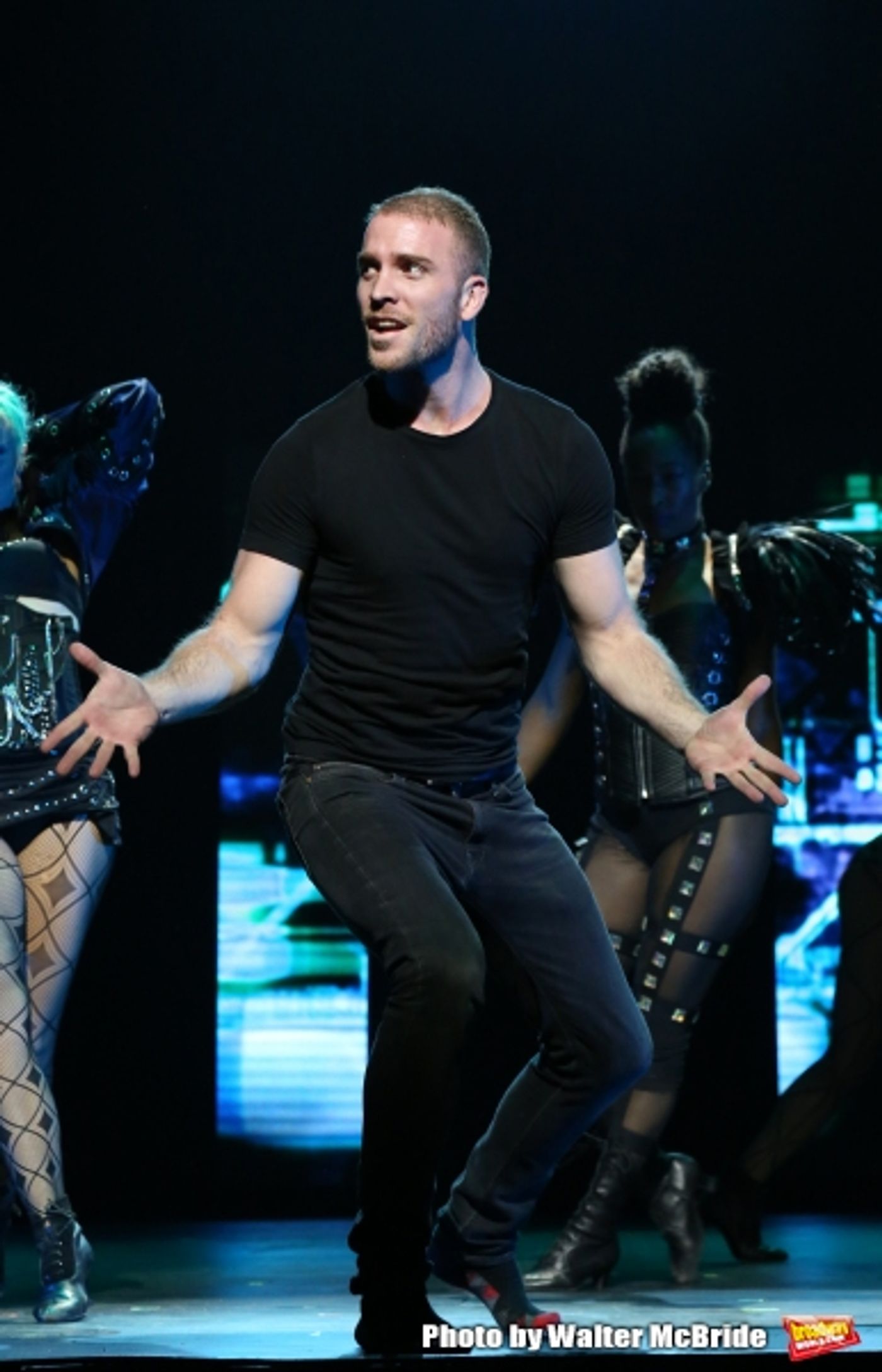 Photo Coverage: Presto! THE ILLUSIONISTS Return to Broadway in Time for the Holidays Photo Coverage: Presto! THE ILLUSIONISTS Return to Broadway in Time for the Holidays Image