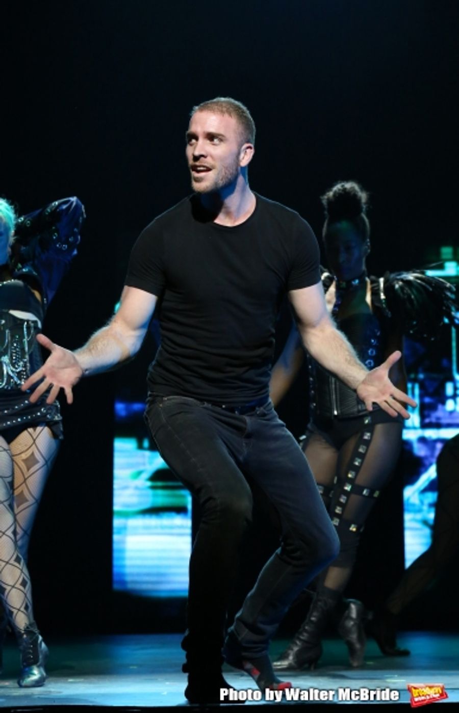 Photo Coverage: Presto! THE ILLUSIONISTS Return to Broadway in Time for the Holidays Image