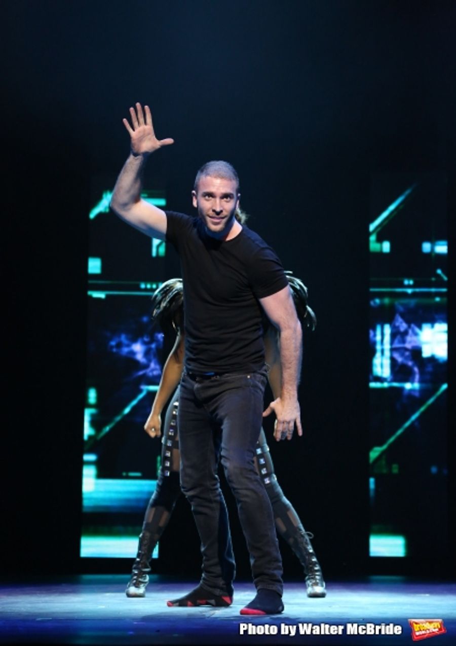 Photo Coverage: Presto! THE ILLUSIONISTS Return to Broadway in Time for the Holidays Image