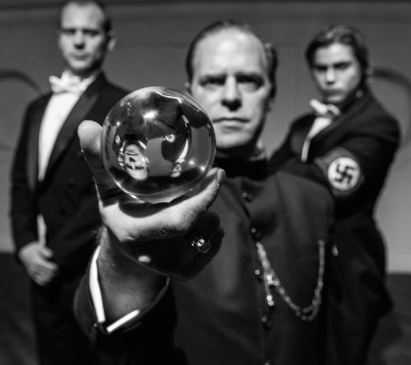 Photo Flash: PALACE OF THE OCCULT Opens in Chicago  Image