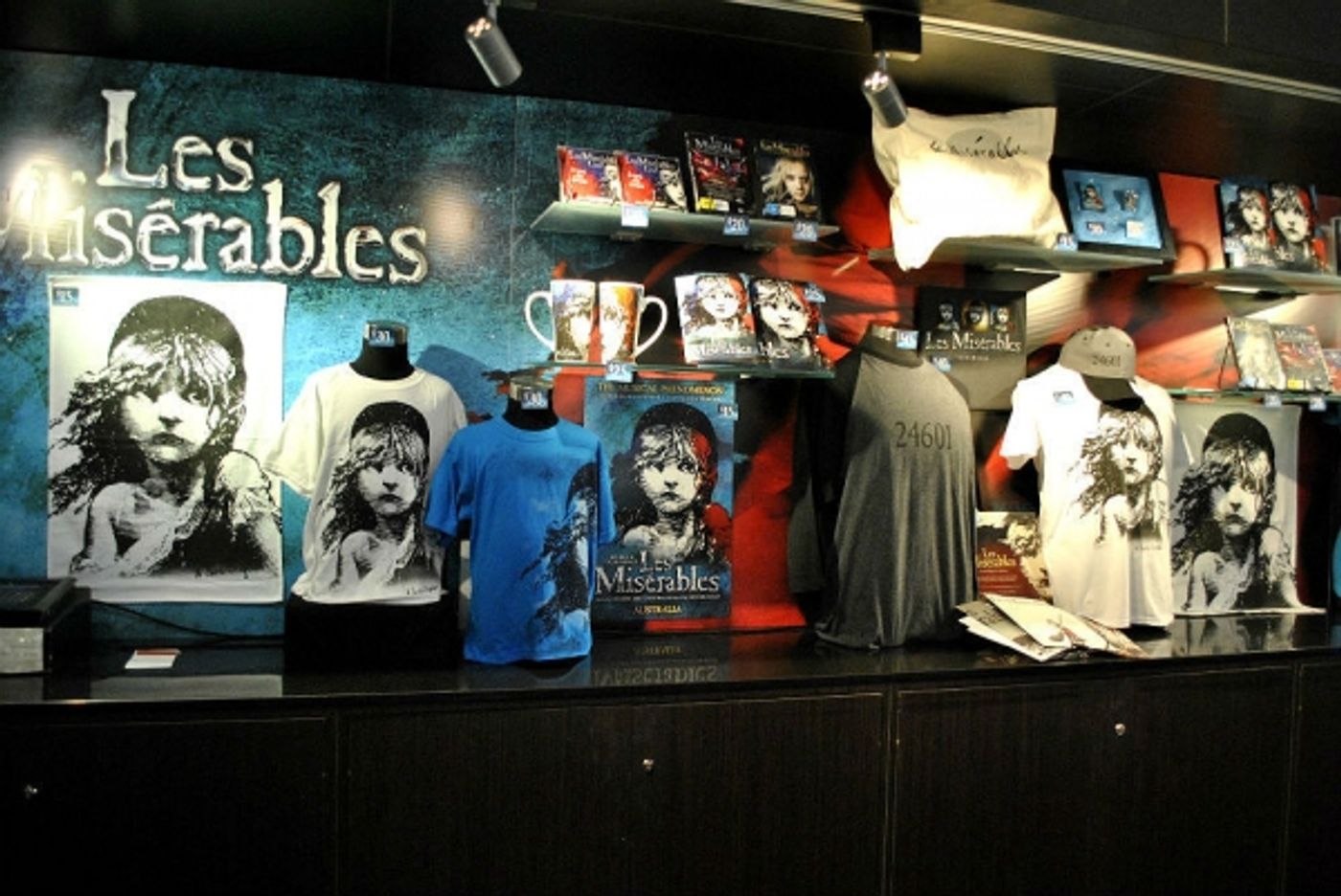 Photo Coverage: Australian Production of LES MISERABLES Premieres in Brisbane; Show Runs Thru 1/17  Image