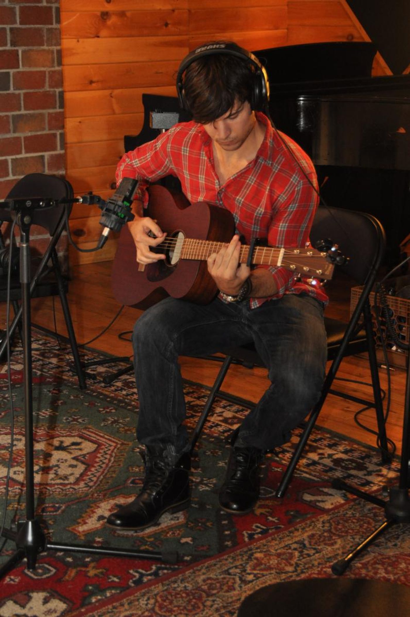 Exclusive Photo Coverage: FUN HOME Company Lays Down Their Track for Carols For A Cure  Image