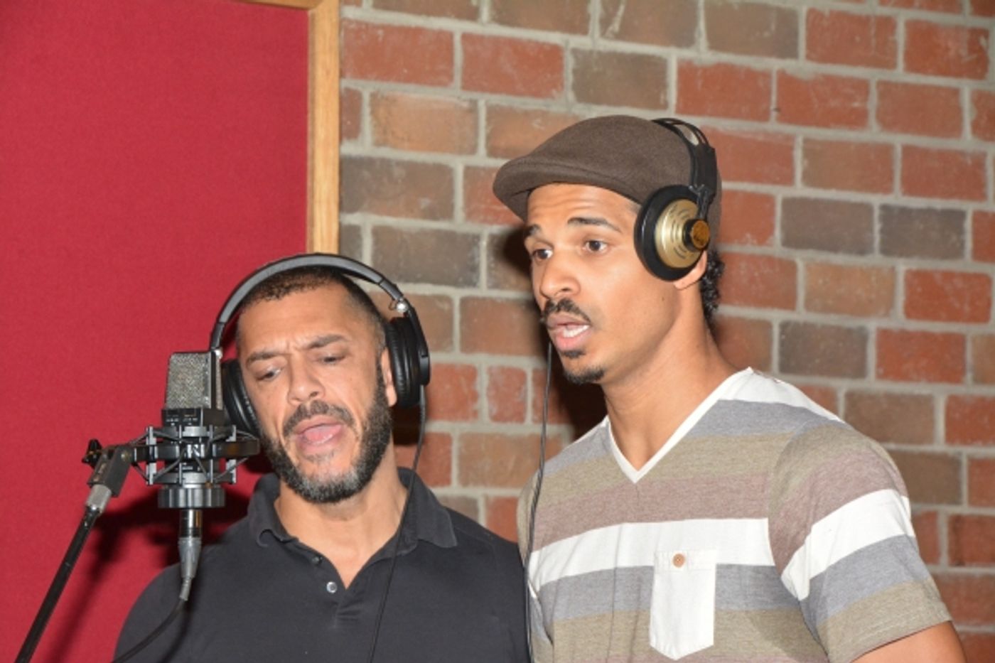 Exclusive Photo Coverage: ALADDIN Cast Gathers to Record Carols For A Cure! Image