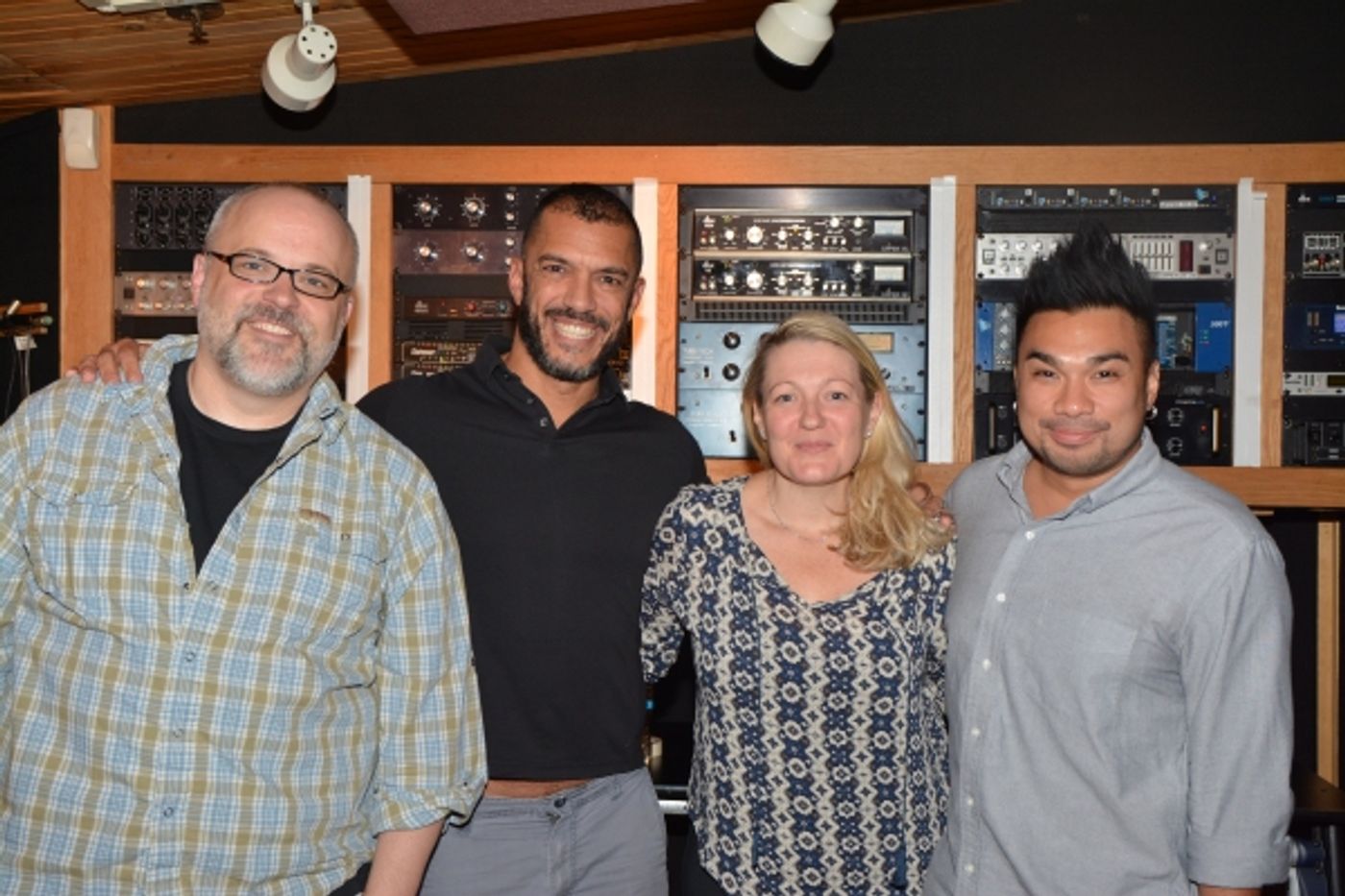 Exclusive Photo Coverage: ALADDIN Cast Gathers to Record Carols For A Cure! Image