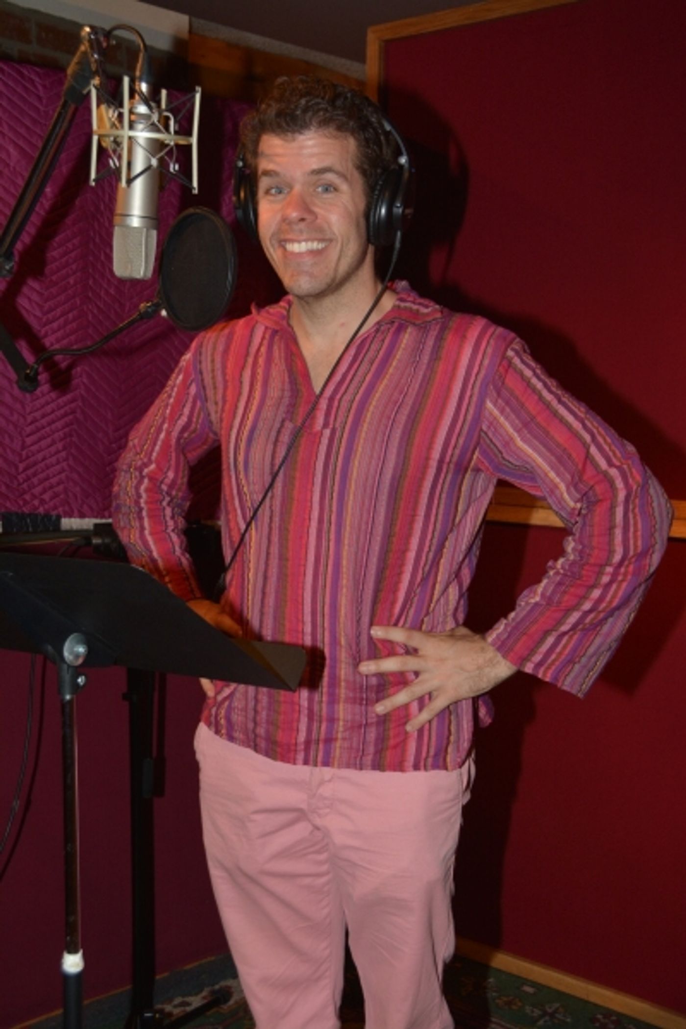 Exclusive Photo Coverage: Perez Hilton and James Snyder Sing an ELF Duet for Carols For A Cure! Image