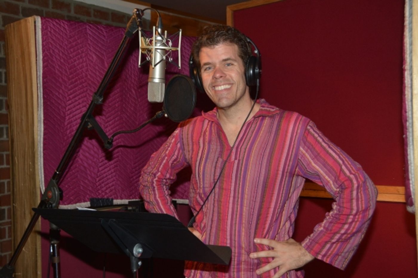 Exclusive Photo Coverage: Perez Hilton and James Snyder Sing an ELF Duet for Carols For A Cure! Image