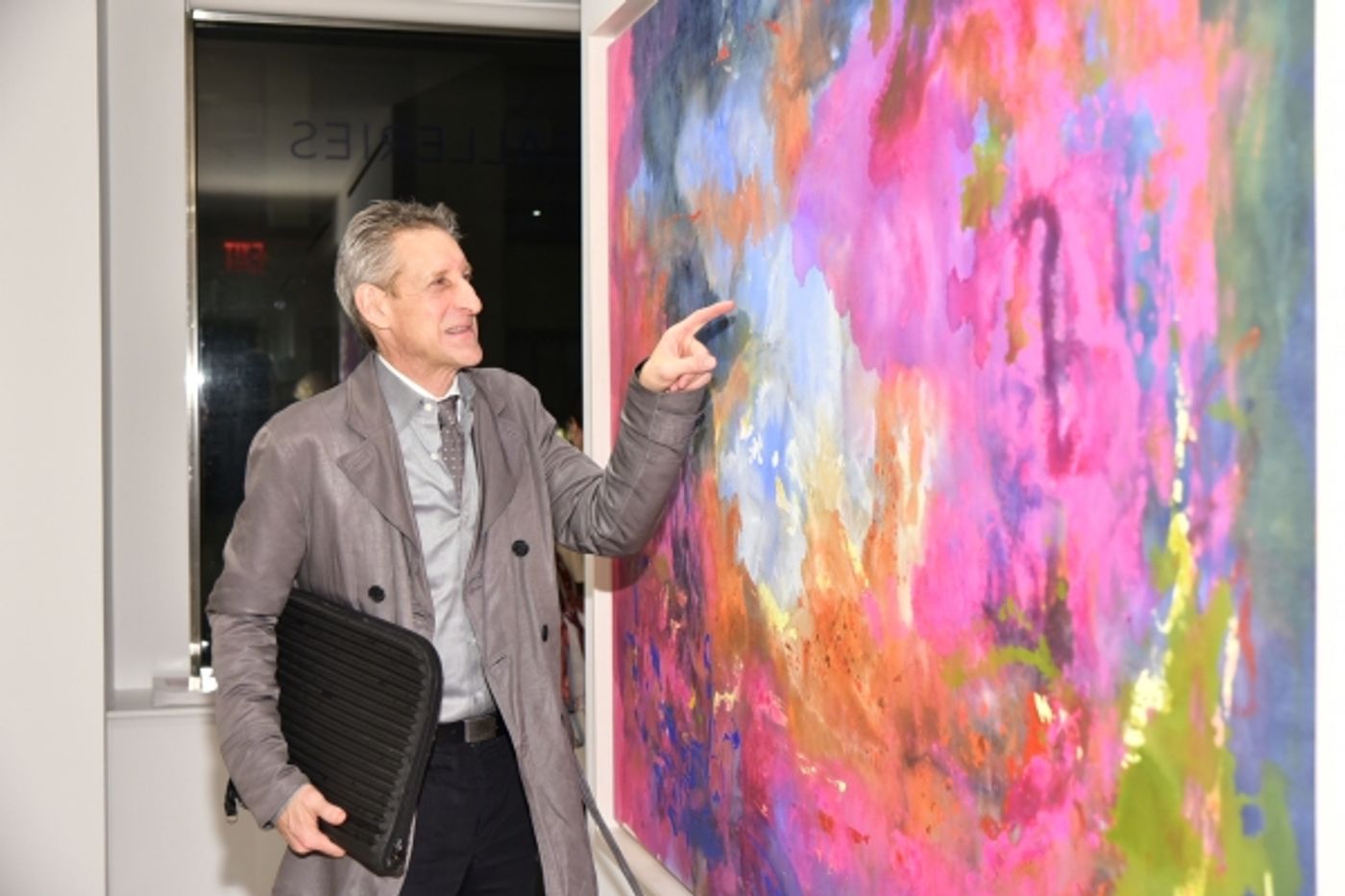 Photo Flash: Suzanne LaFleur Opening Takes Chelsea by Storm at Hollis Taggart Gallery  Image