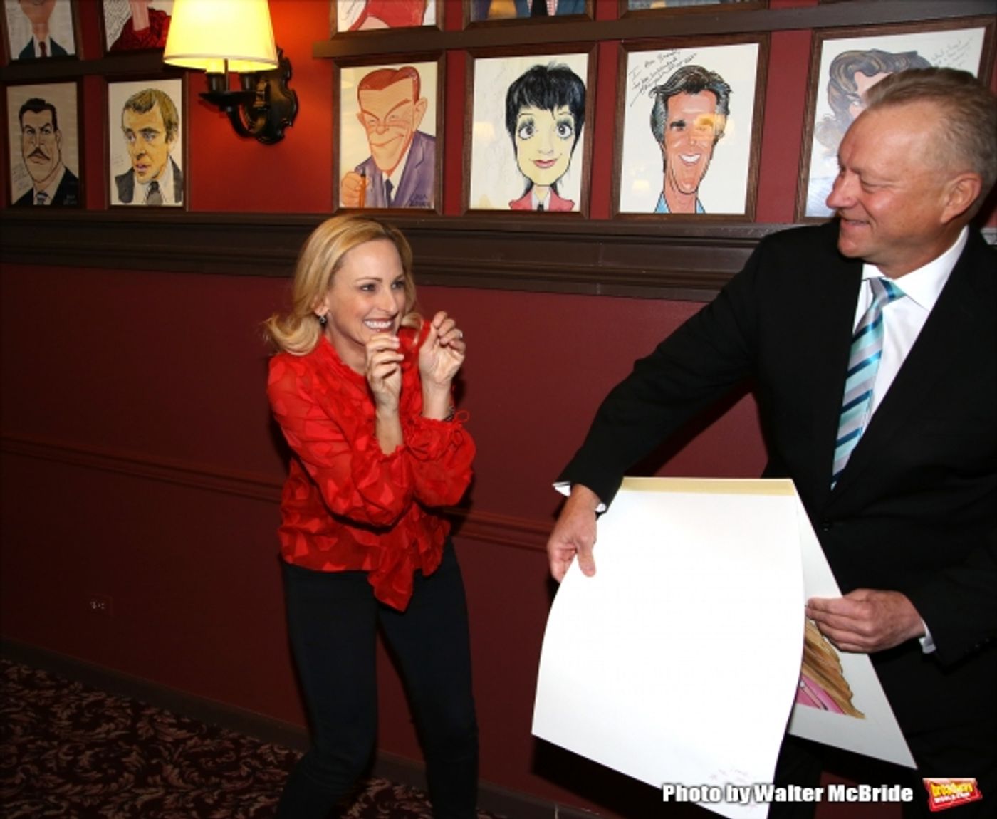 Photo Coverage: Sardi's Unveils Portrait of SPRING AWAKENING's Marlee Matlin Photo Coverage: Sardi's Unveils Portrait of SPRING AWAKENING's Marlee Matlin Image