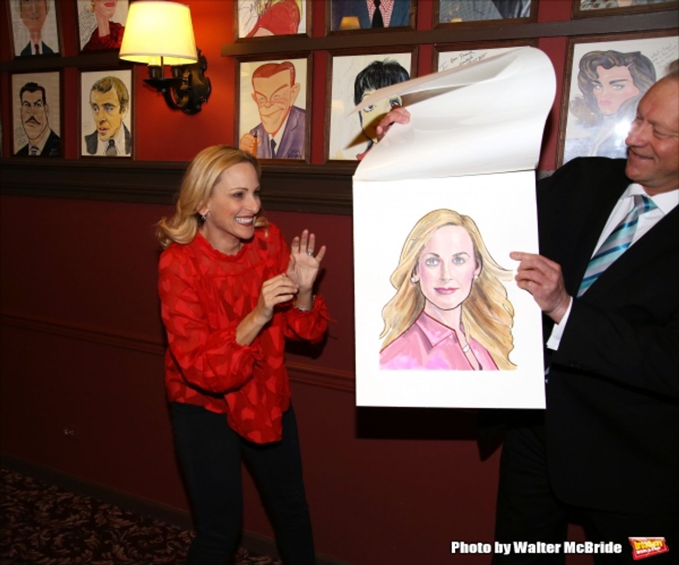 Photo Coverage: Sardi's Unveils Portrait of SPRING AWAKENING's Marlee Matlin Photo Coverage: Sardi's Unveils Portrait of SPRING AWAKENING's Marlee Matlin Image