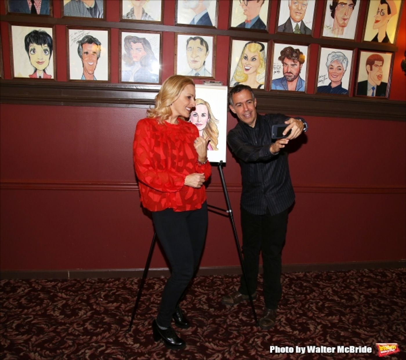Photo Coverage: Sardi's Unveils Portrait of SPRING AWAKENING's Marlee Matlin Photo Coverage: Sardi's Unveils Portrait of SPRING AWAKENING's Marlee Matlin Image