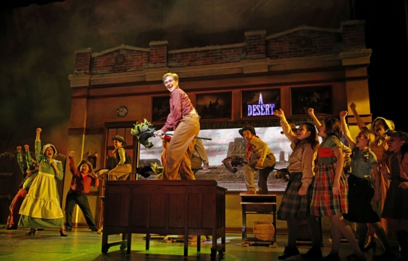 Photo Flash: More Shots from A CHRISTMAS STORY at Parmount Theatre  Image