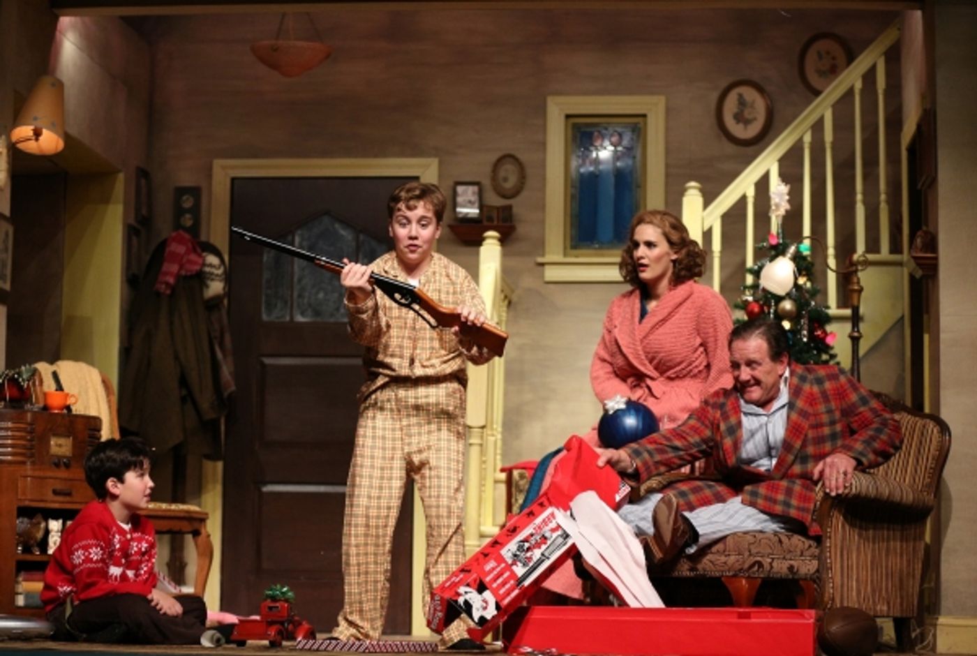 Photo Flash: More Shots from A CHRISTMAS STORY at Parmount Theatre  Image