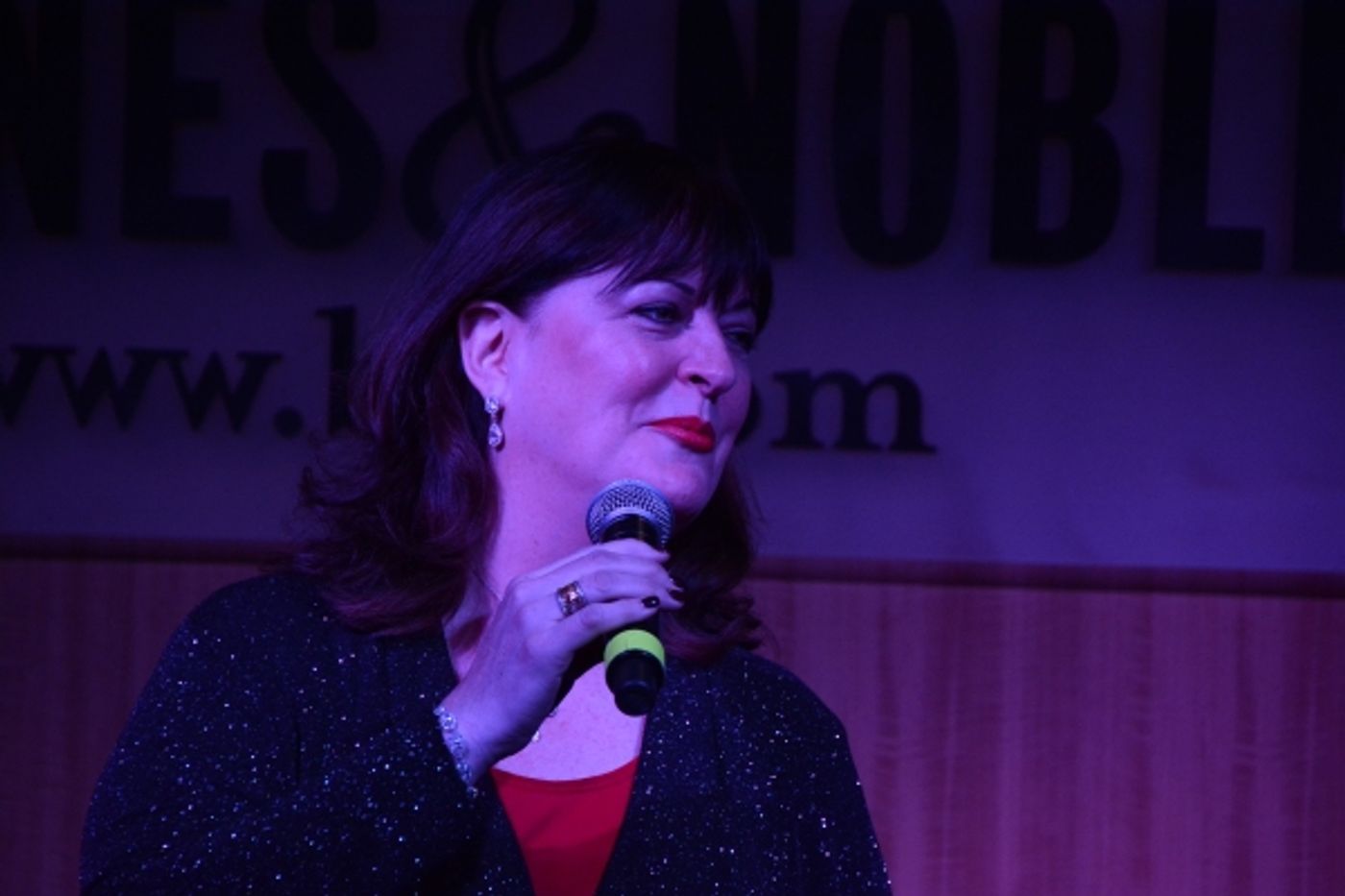 Photo Coverage: Ann Hampton Callaway Previews THE HOPE OF CHRISTMAS Album at Barnes and Noble  Image