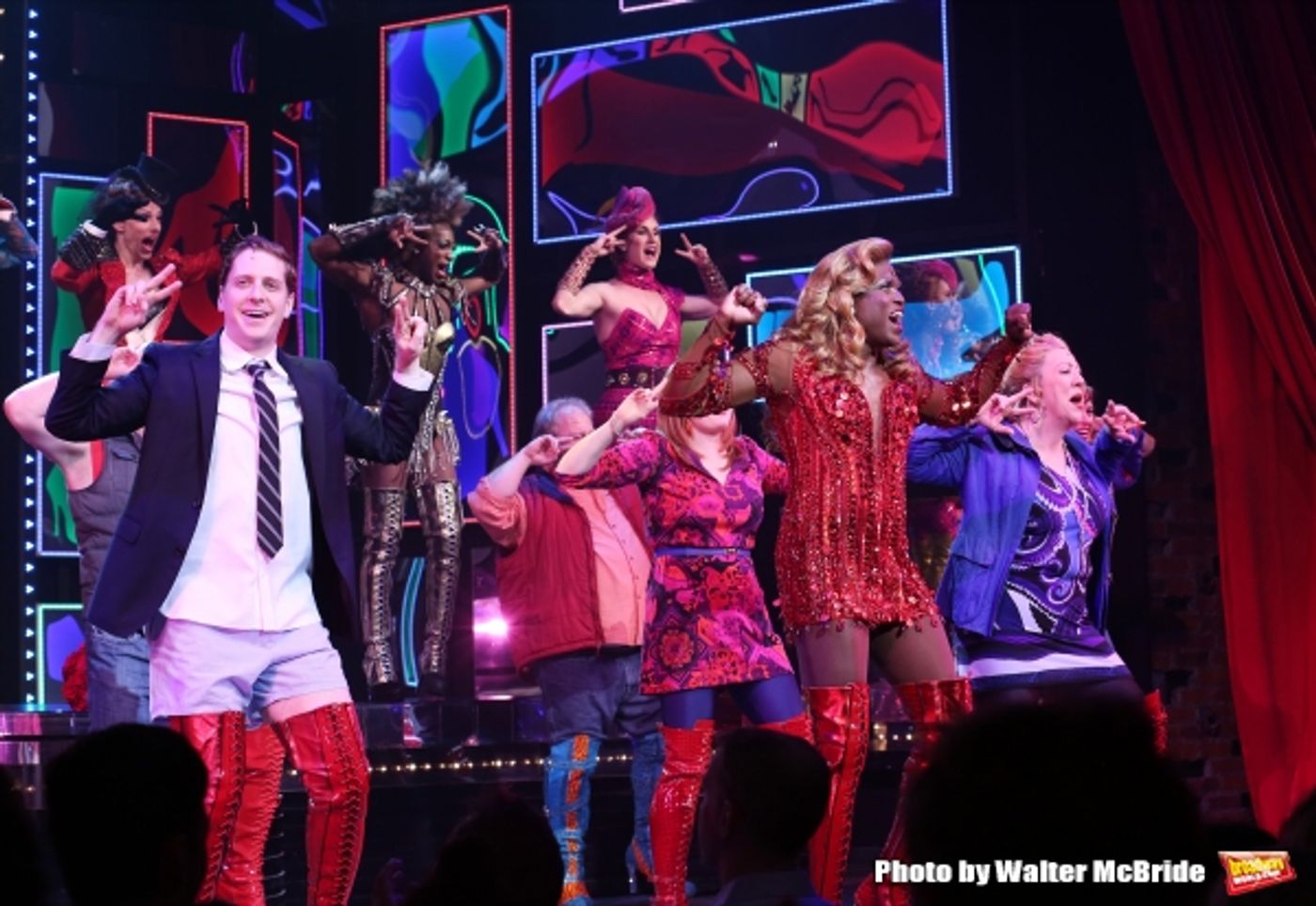 Photo Coverage: He's Back! Wayne Brady Takes Opening Night Bows in KINKY BOOTS  Image