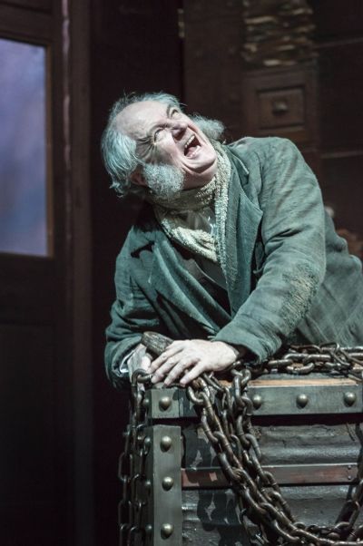 Jim Broadbent Photo
