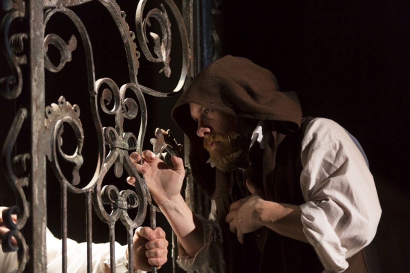 Photo Flash: First Look at Fiasco's MEASURE FOR MEASURE at Long Wharf Theatre  Image