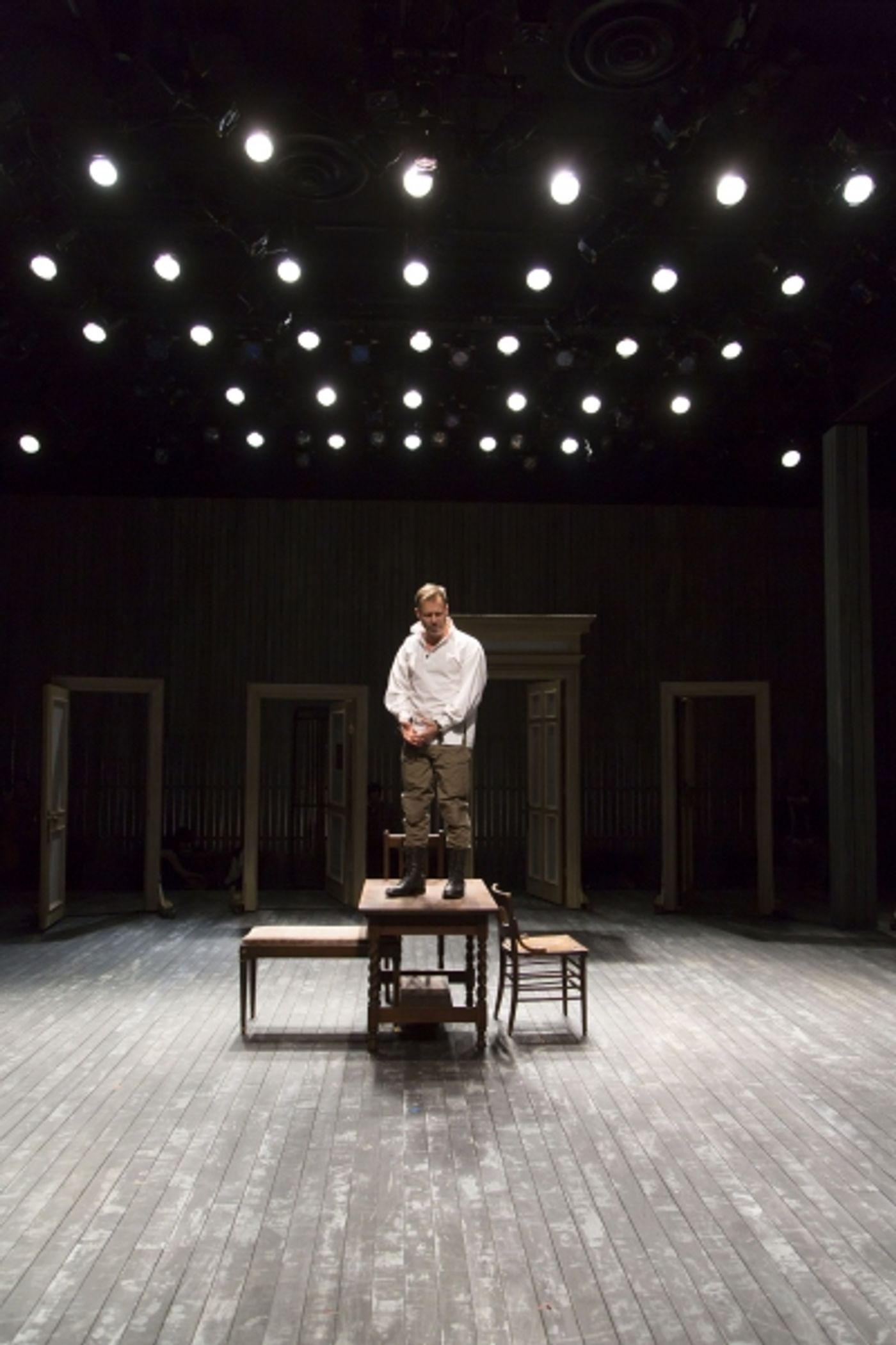 Photo Flash: First Look at Fiasco's MEASURE FOR MEASURE at Long Wharf Theatre  Image