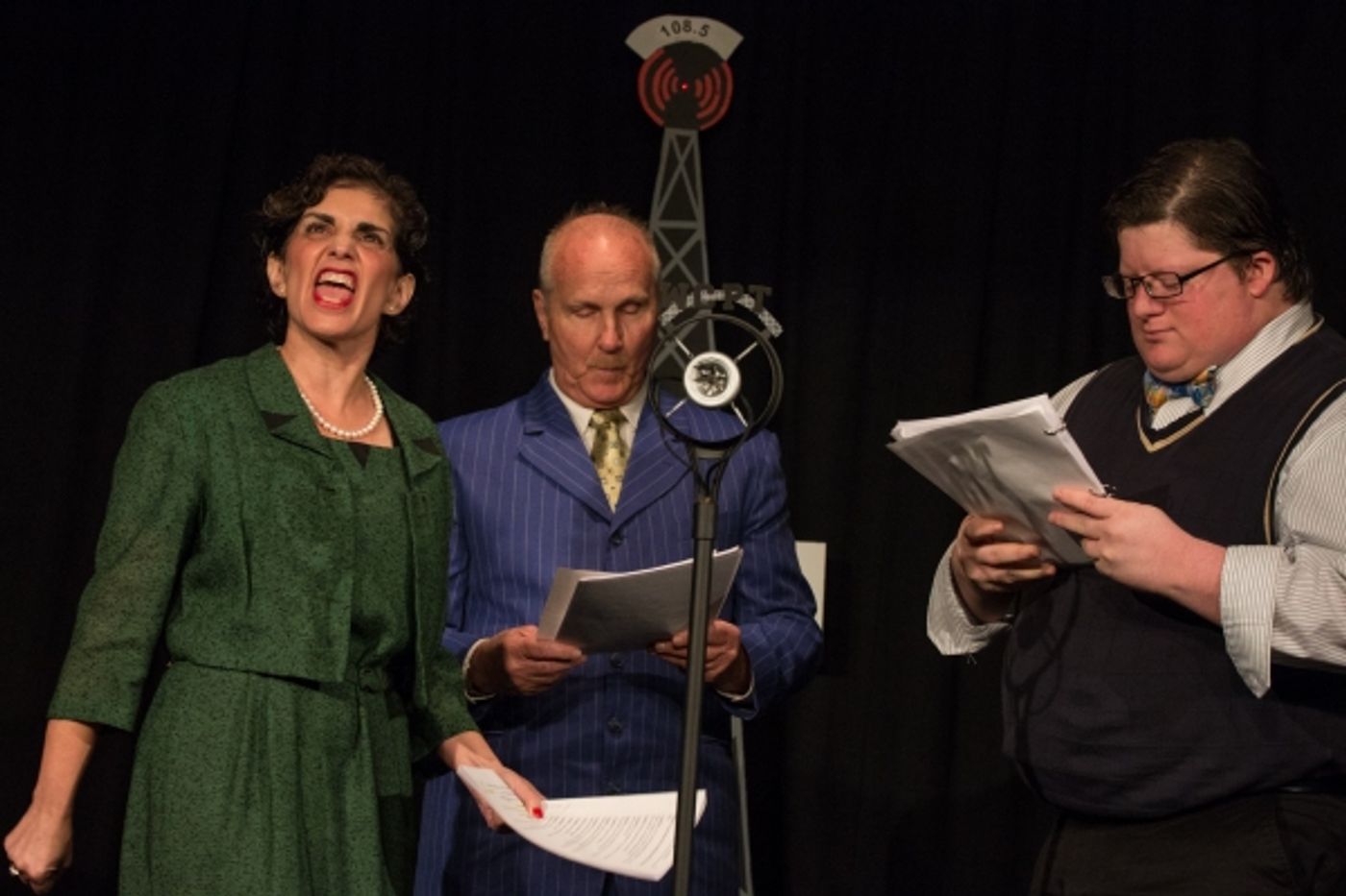 Photo Coverage: First look at Curtain Players' IT'S A WONDERFUL LIFE: A LIVE RADIO PLAY  Image