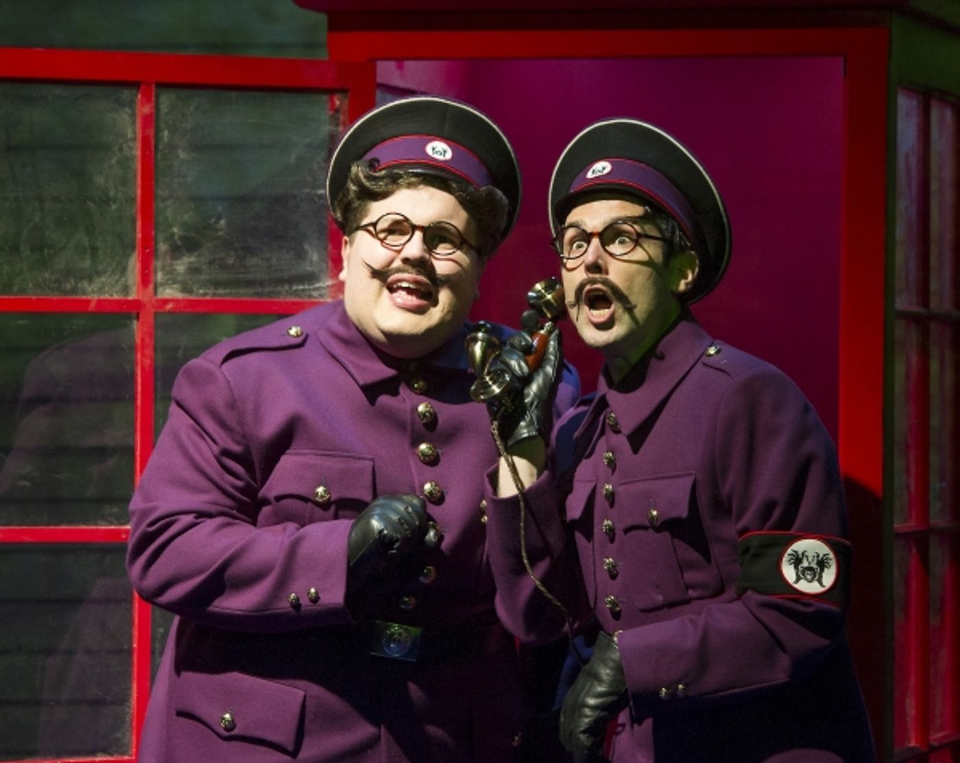 Photo Flash: First Look at Jon Robyns, Amy Griffiths and More in CHITTY CHITTY BANG BANG  Image