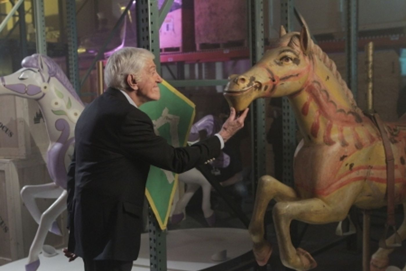 Photo Flash: Dick Van Dyke Hosts ABC's Broadcast of Disney Classic MARY POPPINS Tonight  Image