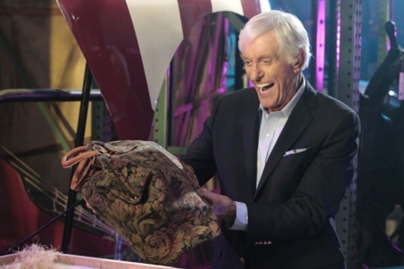 Photo Flash: Dick Van Dyke Hosts ABC's Broadcast of Disney Classic MARY POPPINS Tonight  Image
