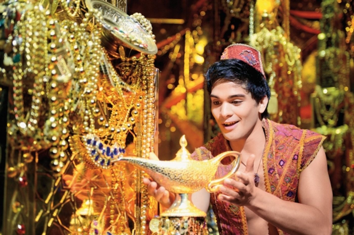 Photo Flash: Disney's ALADDIN Lands in Hamburg for European Premiere - First Look!  Image