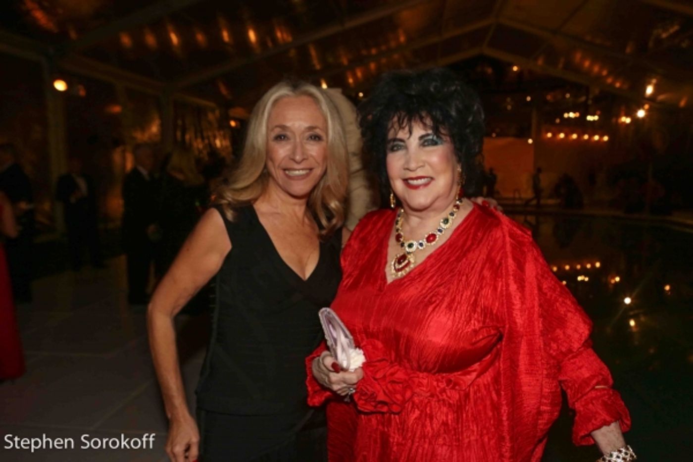 Photo Coverage: Howie Mandel Stars in American Humane Associations LADY IN RED Gala  Image