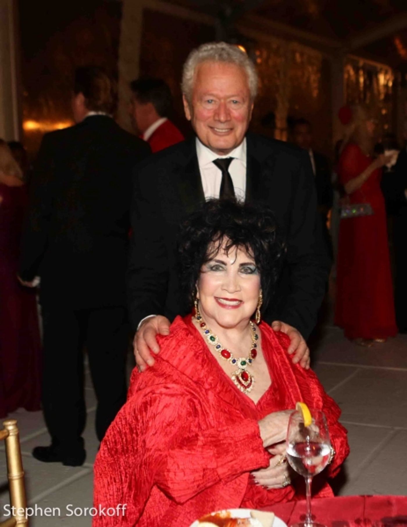 Photo Coverage: Howie Mandel Stars in American Humane Associations LADY IN RED Gala  Image