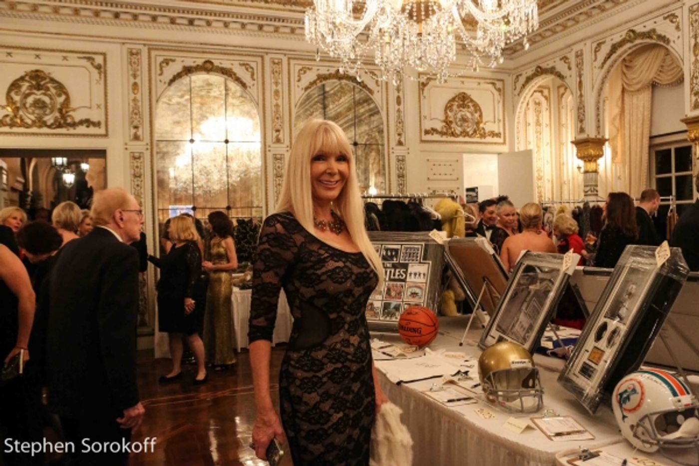 Photo Coverage: Howie Mandel Stars in American Humane Associations LADY IN RED Gala  Image