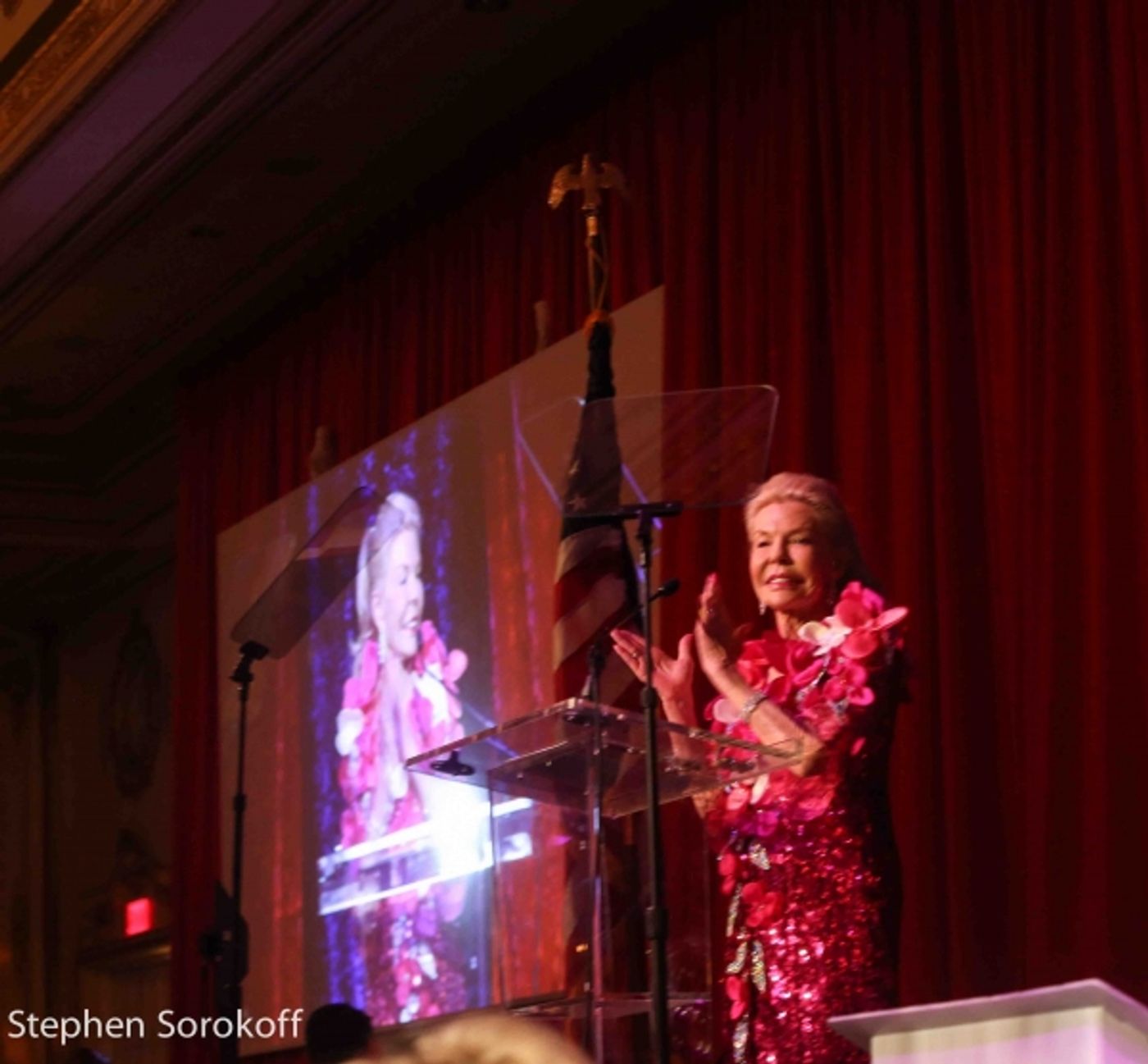 Photo Coverage: Howie Mandel Stars in American Humane Associations LADY IN RED Gala  Image